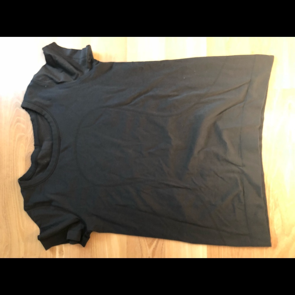 Lululemon Swiflty Breeze Short Sleeve